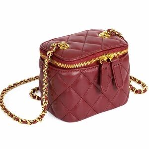 Burgundy Quilted Box Bag Handbag w/Gold Zipper & Accents Trendy Camera Purse